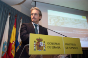 El ministro de Fomento Íñigo de la Serna.-PEDRO PUENTE HOYOS (EFE)