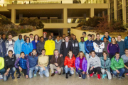 Foto de familia de los atletas más relevantes que se darán cita hoy en Atapuerca, ayer, en el Museo de la Evolución.-SANTI OTERO