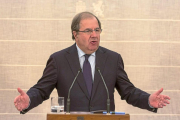 Juan Vicente Herrera, en un momento de su intervención para presentar los Presupuestos de la Junta.-Miguel Ángel Santos
