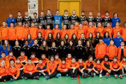 Foto de familia de los integrantes de los equipos que conforman el CB Ciudad de Burgos.-