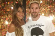 Leo Messi junto a Antonella Roccuzzo, su mujer, en el restaurante Bellavista.-INSTAGRAM