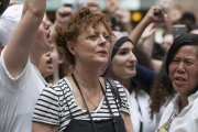 Sarandon, junto a otras activistas, durante la protesta contra las políticas migratorias de Trump, en Washington.-/ J. SCOTT APPLEWHITE (AP)