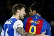 Íñigo Martínez junto a Luis Suárez.-EFE / JUAN HERRERO