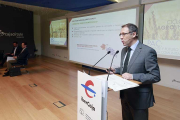 El gerente comercial de Ibercaja Agro, Julián León, abrió la jornada sobre el presente y futuro de la PAC.-RAÚL G. OCHOA