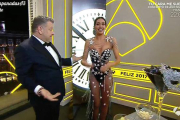 Cristina Pedroche vuelve a sorprender con su vestimenta en las campanadas de Año Nuevo.-
