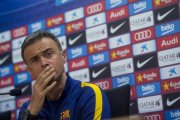 El técnico del FC Barcelona, Luis Enrique, atiende a la prensa antes del clásico.-JORDI COTRINA