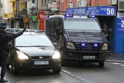 Imágenes de la operación de la Policía Nacional de este martes en Madrid.-EFE