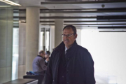 El abogado de Iñaki Urdangarin, Mario Pascual Vives, en la Ciutat de la Justícia, en Barcelona, el pasado 22 de marzo.-Foto:   JOAN S. PUIG PASQUAL