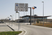Imagen de la vía de acceso al aeropuerto de Villafría, en Burgos.-RAÚL G. OCHOA