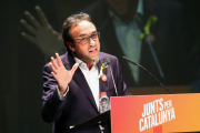 El exconseller Josep Rull afirma que su condición procesal limita su libertad de expresión en campaña y le supone una desventaja respecto a candidatos de otos partidos-JAUME SELLART (EFE)