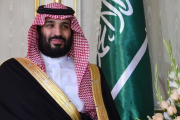 El príncipe saudí, Mohamed bin Salmán, fotografiado en su encuentro con el presidente tunecino el pasado 27 de noviembre.-FETHI BELAID (AFP)
