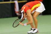 Silvia Soler se lamenta tras perder un punto ante Irina Begu.-Foto: EFE / ROBERT GHEMENT