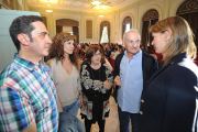 Los profesores y el director (d.), junto a la edil de Cultura (d.), ayer antes del acto-Israel L. Murillo