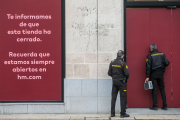 El sector servicios es el único que reduce parados, industria la que mas sube. SANTI OTERO