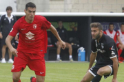 El Burgos CF se está mostrando como un equipo muy sólido en tareas defensivas.-El Comercio