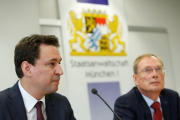 Las autoridades alemanas informan en Múnich sobre los avances en la investigación por dopaje. A la izquierda, en ministro de Justicia bávaro Georg Eisenreich.-EPA