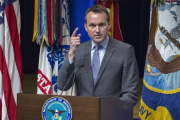 Imagen de archivo de Eric Fanning, en un discurso en 2013.-AFP / PAUL J. RICHARDS