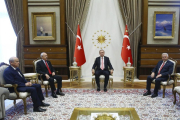Reunión del presidente turco, Erdogan, con líderes políticos en Ankara.-EFE / PRESIDENCIA DE TURQUÍA