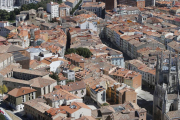 Vista aérea del centro histórico de Burgos.-RAÚL G. OCHOA