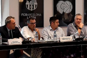 Eduardo Ortiz y Albano Martínez, primero y segundo por la derecha, ayer, en la Asamblea de la ACB.-ACB PHOTO