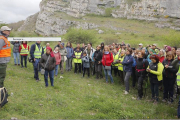 El Geolodía se celebró ayer en el entorno de los Cañones del Rudrón -con Hoyos del Tozo y Sargentes de la Lora como puntos destacados-, al que no faltó como cada año numeroso público.-ECB