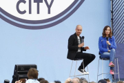 Pep Guardiola, durante la presentación con el Mancheter City.-