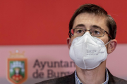El concejal Julio Rodríguez-Vigil anuncia que deja Ciudadanos y sus responsabilidades en el equipo de Gobierno. SANTI OTERO