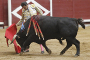 Enrique Ponce: El valenciano cortó la única oreja de la tarde.-SANTI OTERO