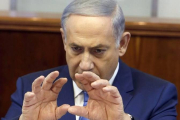 El primer ministro israelì, Binyamin Netanyahu, durante la reunión del Gobierno, el domingo.-Foto: EFE / GALI TIBBON