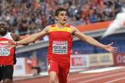 Bruno Hortelano, nada más proclamarse campeón de Europa de 200 en Amsterdam en julio pasado.-AP / GEERT VANDEN WIJNGAERT