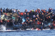 Operación de rescate de inmigrantes frente a la costa de Libia.-REUTERS