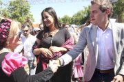 La candidata de Ciudadanos a la Alcaldía de Madrid, Begoña Villacís, junto al presidente de la formación, Albert Rivera, en la Pradera de San Isidro.-DAVID CASTRO