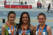 Laura Casares (Image FDR), en el centro, con su medalla de oro-ECB