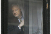 Julian Assange, en la Embajada de Ecuador en Londres.-KIRSTY WIGGLESWORTH