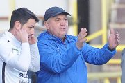 Mandiola da instrucciones a Ramiro en un choque en El Plantío-I. L. Murillo