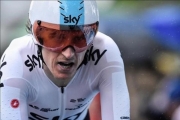 El detalle de las burbujas del buzo Body Paint 4.0 del Sky, en el cuerpo de Geraint Thomas, ganador de la crono inaugural-JEFF PACHOUD