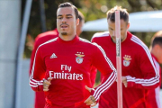 Raúl de Tomás, en un entrenamiento con el Benfica.-EFE
