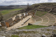 El teatro de Clunia es el escenario de numerosos espectáculos-S. O.