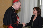 La vicepresidenta del Gobierno, Carmen Calvo, con el secretario de Estado del Vaticano, Pierto Parolin, en octubre del 2018.-EFE