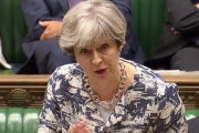 May interviene en la Cámara de los Comunes, en Londres, el 26 de junio.-AFP