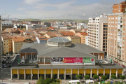 Imagen de la fachada principal del Mercado Norte, ubicado en la plaza de España.-ISRAEL L. MURILLO