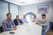 Un momento de la reunión de ayer de los representantes de Vox y Ciudadanos.-SANTI OTERO