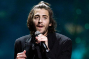 Salvador Sobral durante la 62a edición de Eurovisión, donde ganó como representante de Portugal.-SERGEY DOLZHENKO