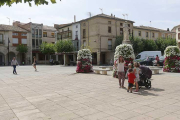 Imagen de la plaza de la localidad de la comarca de Odra Pisuerga.-RAÚL G. OCHOA
