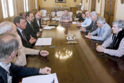 Un momento de la reunión mantenida en la Diputación Provincial.-ECB