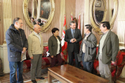 Un momento de la reunión, ayer, en Alcaldía.-JAIME CARAZO