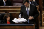 Mariano Rajoy en su escaño del Congreso.-JOSE LUIS ROCA