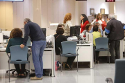 La planta baja del Ayuntamiento acoge la oficina de atención al contribuyente.-RAÚL G. OCHOA