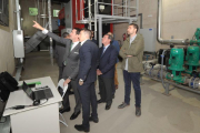 Las autoridades visitaron ayer las instalaciones de la nueva dotación ubicada en el propio complejo, a la que en un futuro podrán conectarse otros edificios.-I. L.M.