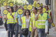 Concentración de los trabajadores de la AP-1, hace justo un mes, a las puertas de la Subdelegación del Gobierno en Burgos.-RAÚL G. OCHOA